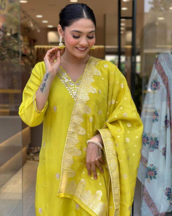 Solid Viscose Chanderi Suit Set with Jacquard Dupatta